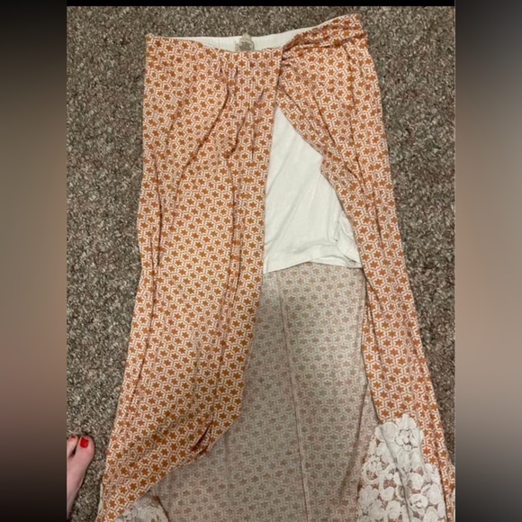 BKE Gimmicks Skirt Size Small - Picture 2 of 2